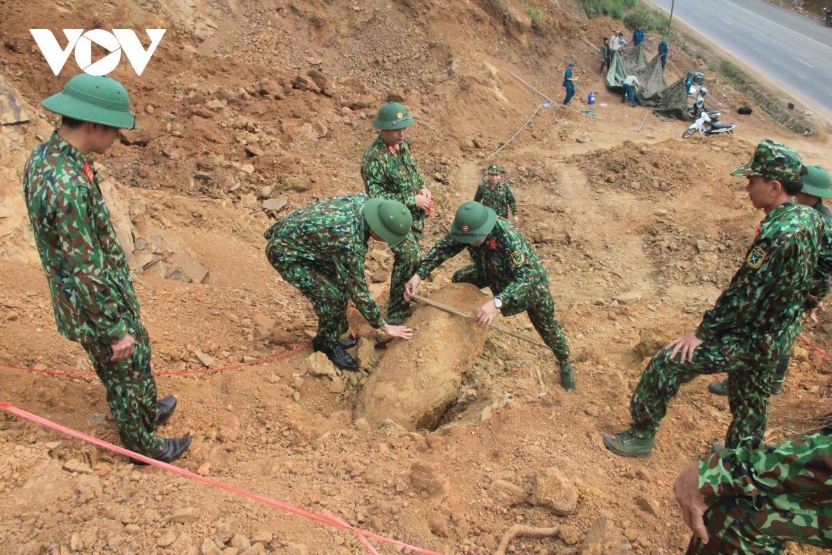 Hủy nổ thành công quả bom nặng khoảng 500 kg ở Sơn La